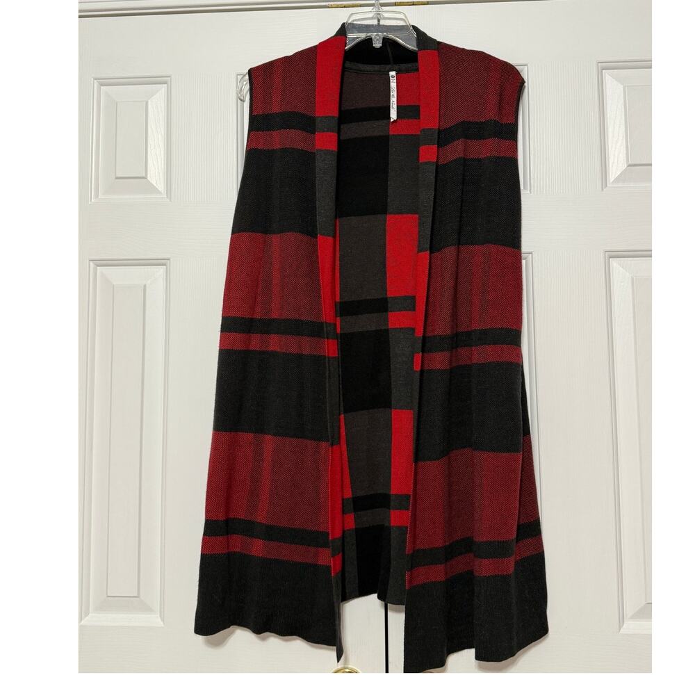 Leo & Nicole Buffalo Plaid Sweater Vest, Size XL